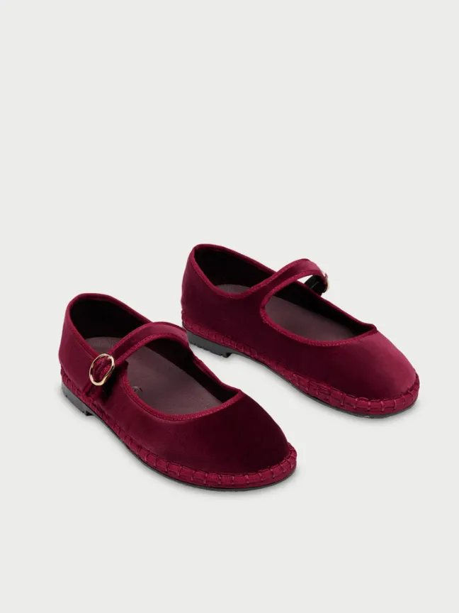 Cinderella Lucrecia|Flabelus Online