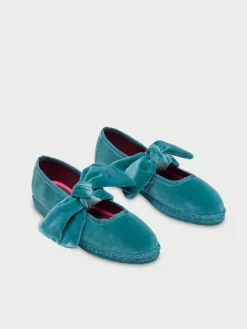 Lady Lyra Green|Flabelus Online