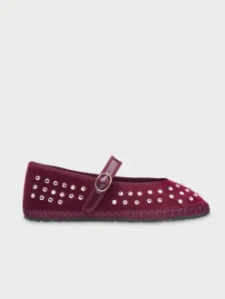 Mae Burgundy|Flabelus Hot