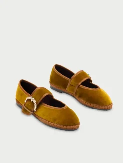 Sophie Mustard|Flabelus New